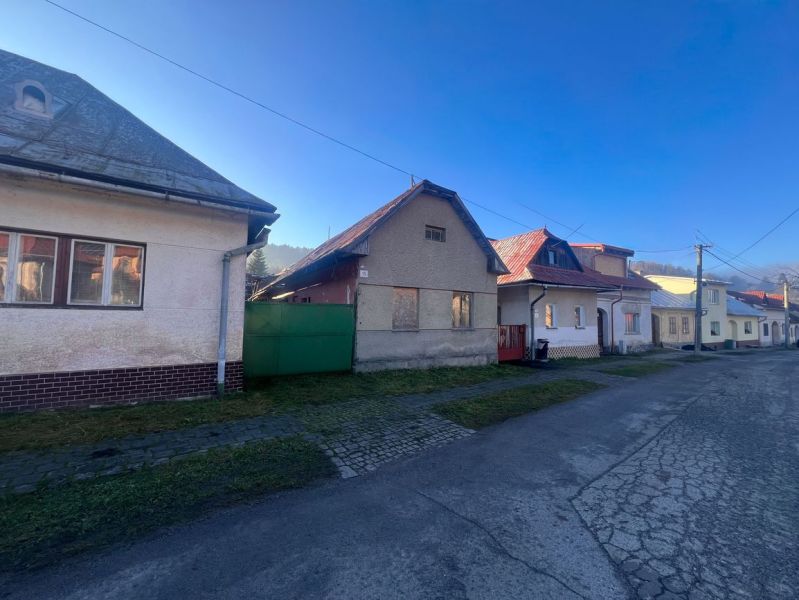 Na predaj rodinný dom - Ľubietová, Hrnčiarska ulica D600ZL - Rodinné domy na Hrnčiarskej ulici, Ľubietová, okres Banská Bystrica, Banskobystrický kraj, Slovensko.