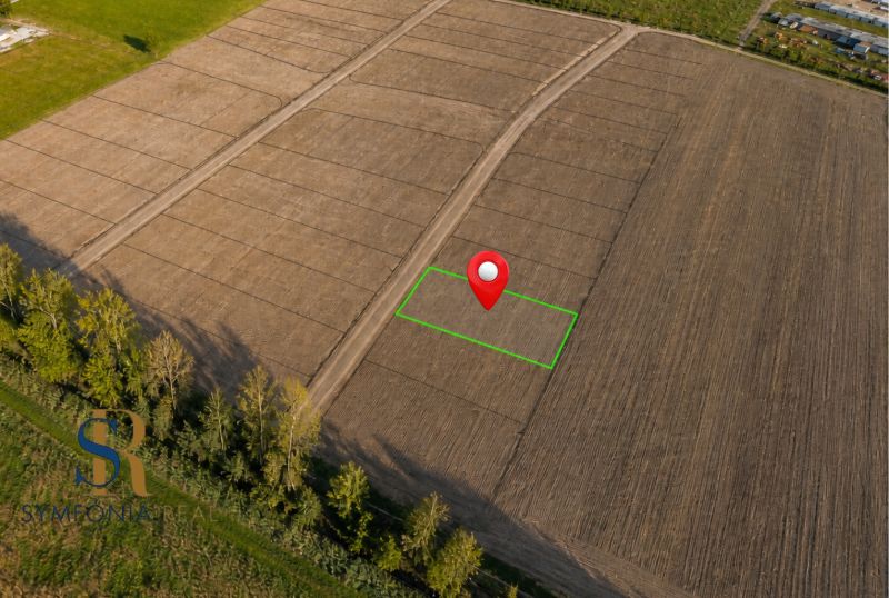 Slnečný pozemok, kde sa nebudete obmedzovať | 733 m² Dubová - Pohľad na pozemky pre bývanie v Dubovej s vyznačeným konkrétnym parcelným miestom.