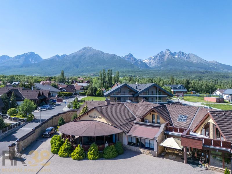NA PREDAJ: Zabehnutý hotel Amália s wellnesom v srdci Vysokých Tatier - Hotely a penzióny v Novej Lesnej s výhľadom na Vysoké Tatry.