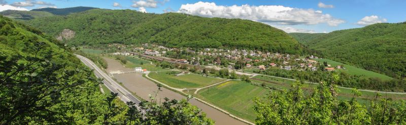 Pozemok v Hronskej Dúbrave o výmere 2 700 m²