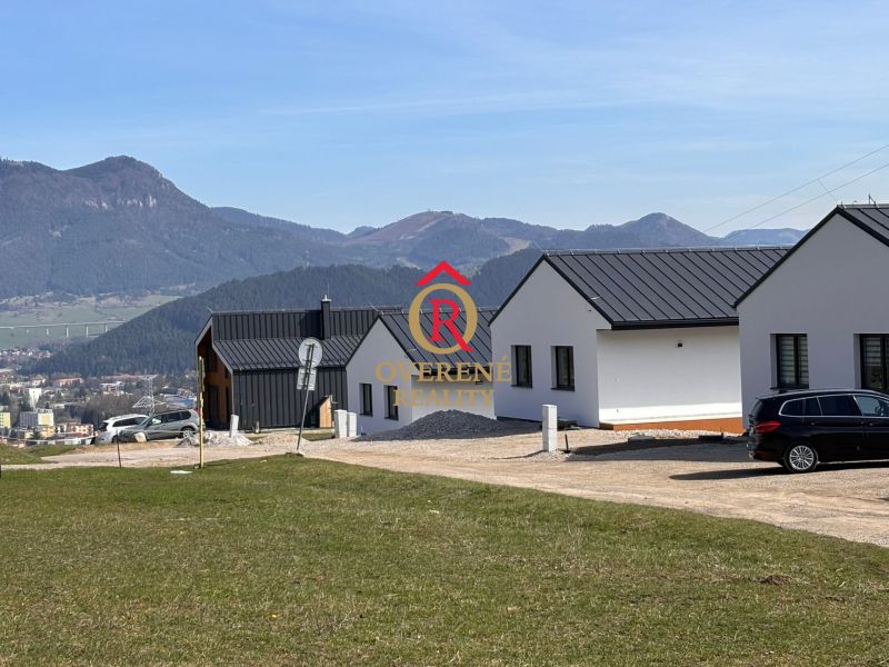 Miesto, kde sa ráno zobúdzate do ticha– 4-izbový rodinný dom pod lesom