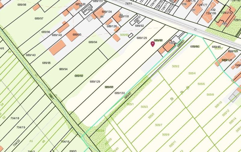 Na predaj pozemok o rozlohe - 4 070 m² vhodný na výstavbu rodinného do - Mapa pozemkov na bývanie v Slovenskej Volovej so zakreslenými parcelami a hranicami pozemkov.