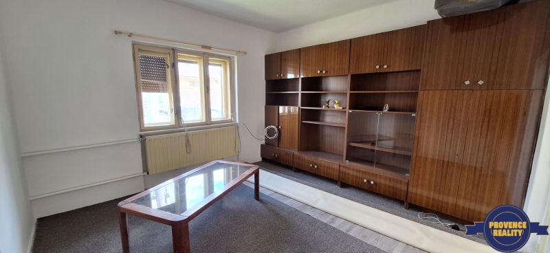 PREDAJ: Rodinný dom s pozemkom 2 452 m2 - IŽA, okr. KN