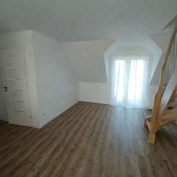 MODERNÉ BÝVANIE PRI RIEKE – NOVÝ 2-IZBOVÝ BYT S BALKÓNOM V TOMÁŠIKOVE
