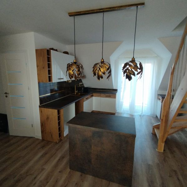 3-IZBOVÝ MEZONET S BALKÓNOM , KUCHYŇA V CENE, NOVOSTAVBA