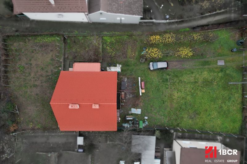 1.BCR | VEĽKÝ POZEMOK 939 m², SVÄTÝ JUR, NEŠTICH
