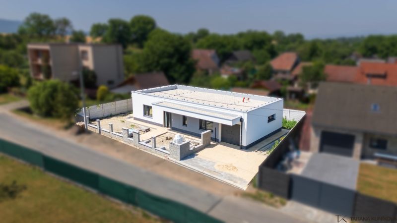 NA PREDAJ! Moderná 4i novostavba s garážou, pozemok 456m2, Soblahov TN
