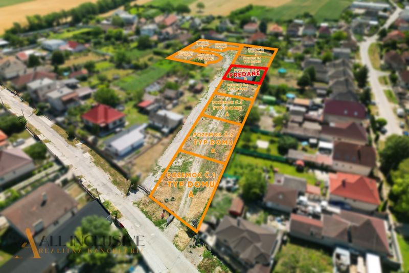Projekt ČEREŠŇOVÁ ALEJ – 10 rod. domov/pozemk., Jelka - Letecký pohľad na rozparcelované pozemky na rodinné domy v Jelke.