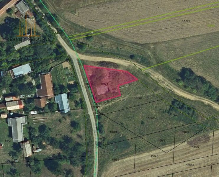 Pozemok pre RD so studňou a prístupom z dvoch strán - Letecký pohľad na pozemky v Daleticiach určené na bývanie.