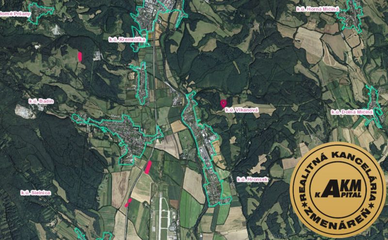 Predaj pozemkov v Badíne (podiely), okres Banská Bystrica  - Geografická mapa zobrazuje poľnohospodárske a lesné pozemky pri obci Badín a jeho okolí.
