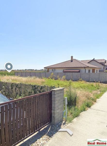 Dunajská Lužná-pozemok na výstavbu rodinného domu-NOVÉ KOŠARISKÁ - Pozemky - bývanie v Dunajskej Lužnej pri rodinnom dome s trávnatým pozemkom.