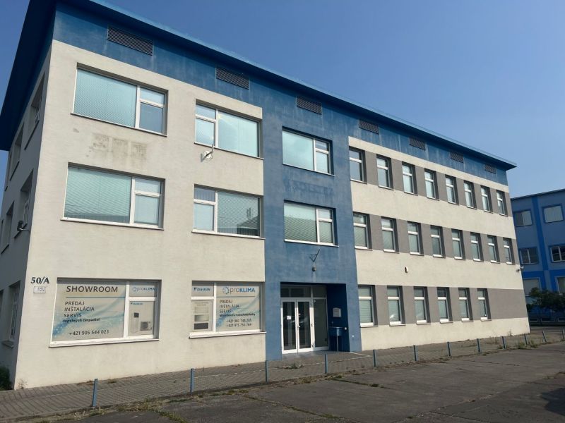 Klimatizovaná 2 - kancelária 25 m2 (12,5 m2 + 12,5 m2) na Pluhovej ul. - Kancelárske priestory na Pluhovej ulici v Bratislave - Nové Mesto.