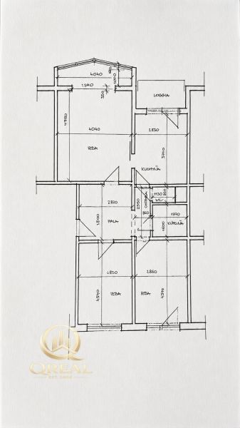  3-izbový byt Karlova Ves – Dlhé diely, 75,79 m², možnosť garáže* - Pôdorys zobrazuje 3-izbový byt s loggiou, kuchyňou, halou a kúpeľňou.