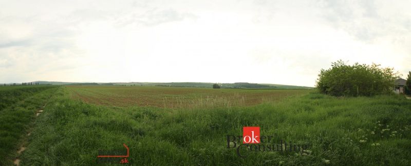NA PREDAJ: Stavebný pozemok v lukratívnej časti Nitra – Chrenová - Zeleňou obklopené pozemky na bývanie v Nitre s krásnym panoramatickým výhľadom.