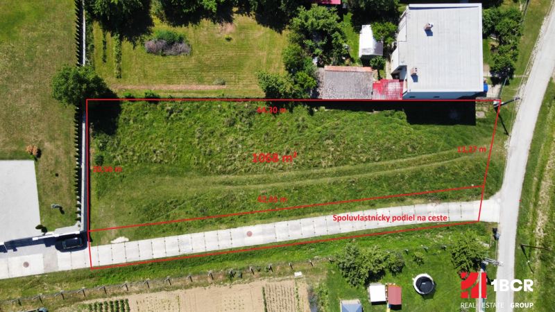 1.BCR | INVESTIČNÁ PRÍLEŽITOSŤ! SP,VÝMERA 1068 m², RD-CHATA, BREZOLUPY - Pozemok na bývanie v Brezolupoch, rozloha 1068 m², prístupová cesta vedie k pozemku.