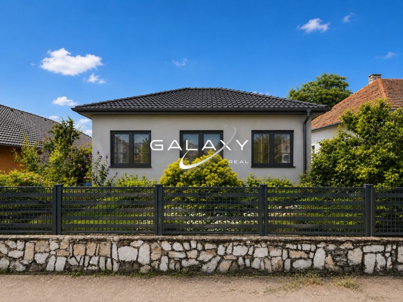 Priestranný rodinný dom s veľkým potenciálom – Lučenec