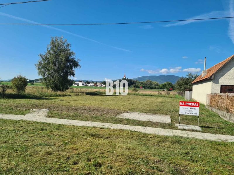 POZEMOK  890 m2 pre RD, Kláštor pod Znievom - Pozemok - bývanie v Kláštore pod Znievom s výhľadom na hory a okolie.