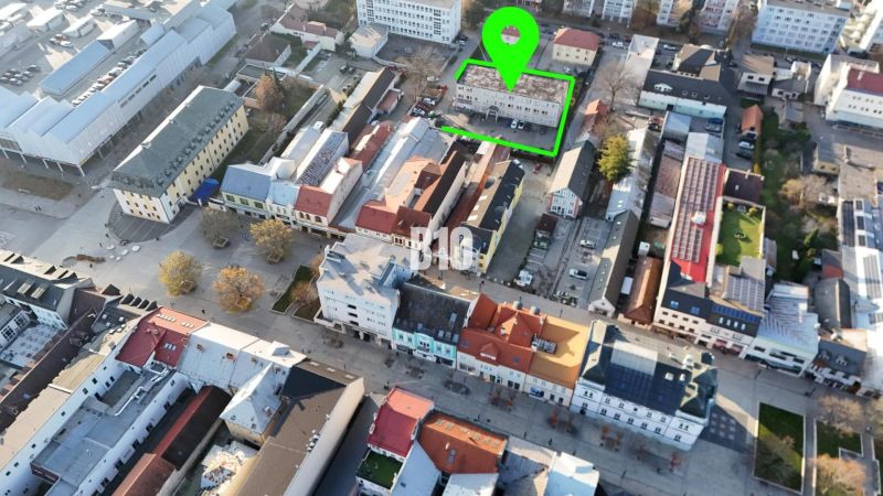 Na prenájom kancelárske priestory v centre Mesta - Letecký pohľad na kancelárie v Martine s vyznačenou budovou.