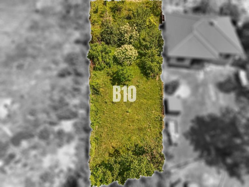 Stavebný pozemok 750 m² v Kolíňanoch – pokojné bývanie v príjemnom pro - Pozemok určený na bývanie v Kolíňanoch, hustá zeleň, označenie B10.