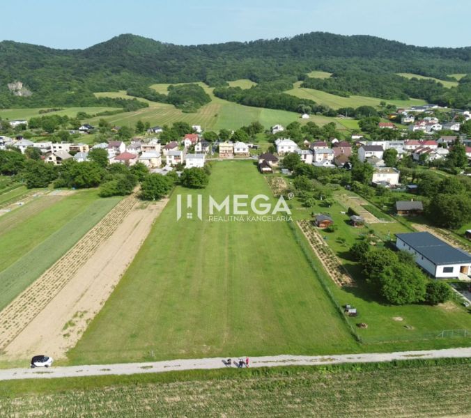 NA PREDAJ POSLEDNÉ TOP STAVEBNÉ POZEMKY C+D obec JASENOV - Zeleň a pozemky na bývanie obklopené prírodou v Jasenove.