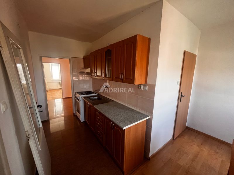 PREDAJ: 2, 5i s lodžiou 63, 3 m2; CENTRUM-Lučenec; 93.500 €