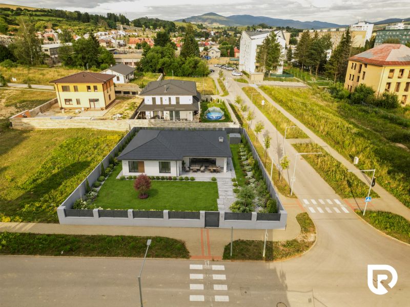 IBA U NÁS - Stavebný pozemok 652 m² | Brezno centrum