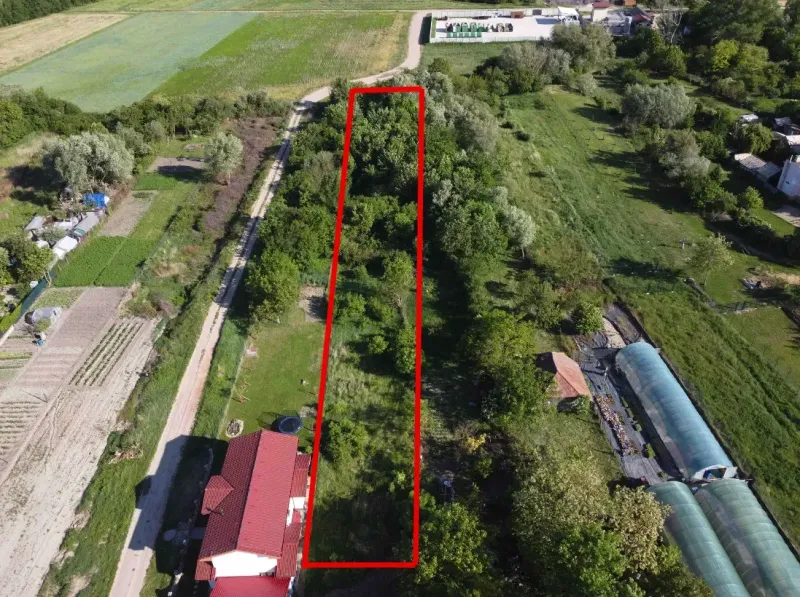 Veľká Ves – 165 m2 INVESTIČNÝ POZEMOK v obci - Predaj