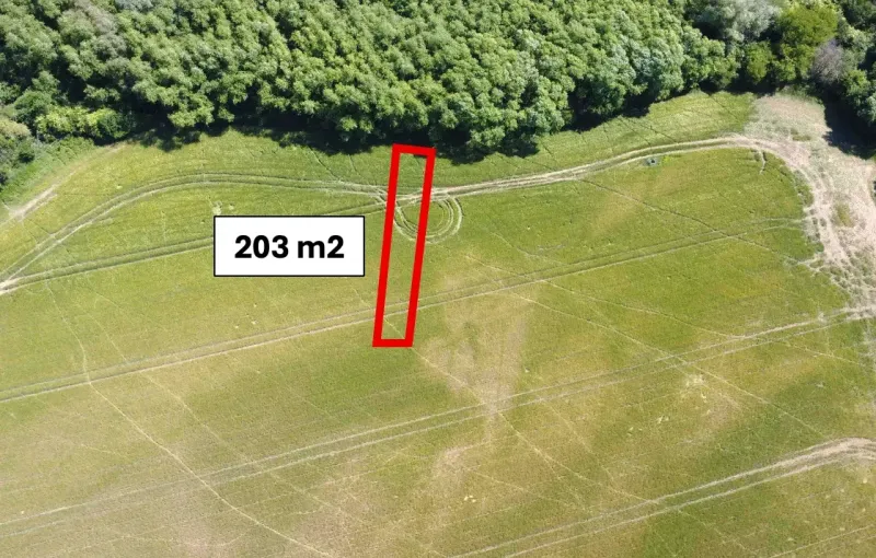 Kozárovce – 203 m2 ORNÁ PÔDA v podiele 1/1