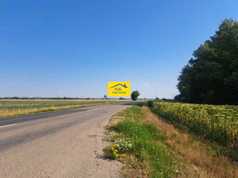 Ostatná plocha - 7000 m2 katastrnálne územie Šulekovo