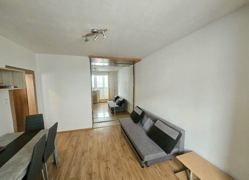 1 izbový byt Bánovce nad Bebravou /CENTRUM/LOGGIA/ZARIADENÝ/ 33m2