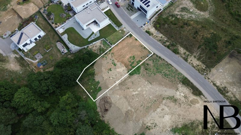 Na predaj stavebný pozemok 972 m² | Medové lúky – Veľký Kolačín