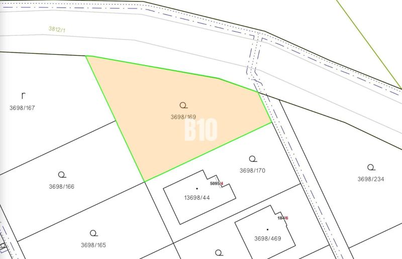 Pozemok 796 m2 - Nitra, Párovské Háje (časť Lukov dvor) - Katastrálna mapa s hranicami pozemkov určených na bývanie v Nitre.