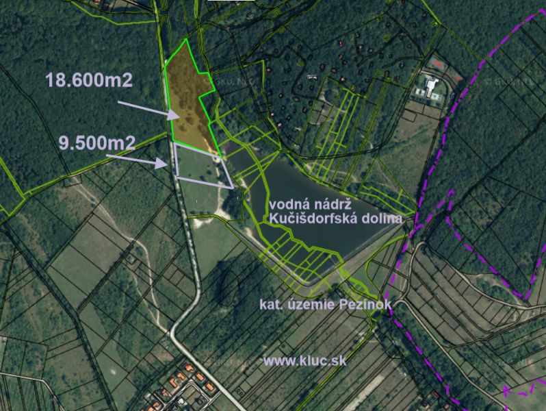 Pozemok v rekreačnej oblasti. Kučišdorfská dolina - Letecká mapa zobrazujúca pozemky na ulici Kučišdorfská dolina, pri rekreačnej oblasti.