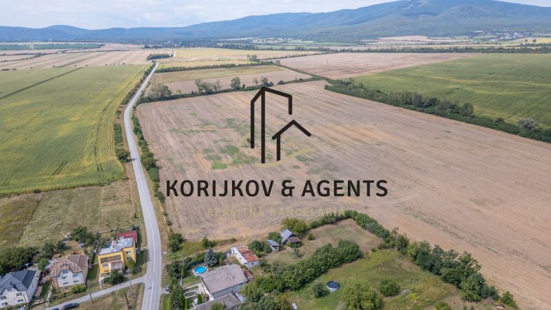 PREDAJ, Stavebný pozemok Sečovce - časť Albinov, intravilan  - Lúky a orná pôda v okolí Sečoviec vhodná pre pozemky na bývanie.
