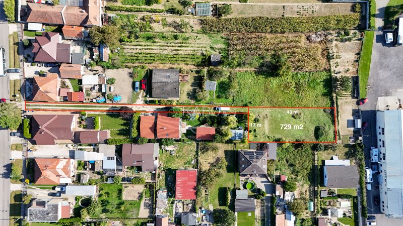 Stavebný pozemok so stavebným povolením - Janíkovce - 729 m2 - Letecký pohľad na pozemky - bývanie v Nitre na Hlavnej ulici, 729 m2.