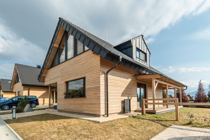 I Luxusné dvojpodlažné chalet pri Liptovskej Mare - Drevený domček v rezorte Hotelov a penziónov v Liptovskom Trnovci obklopený prírodou.