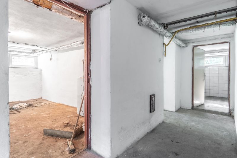 REZERVOVANE  I Na predaj dvojposchodový 5i rodinný dom pri Žiline - Interiér Rodinného domu s dreveným dekorom podlahy a viditeľnými ventiláciami.