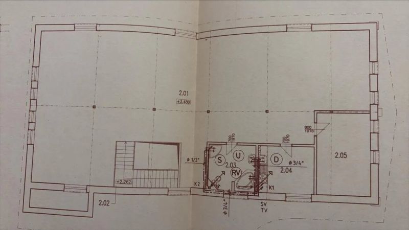 I Dom s wellness, bazénom a hotovým biznis potenciálom - Architektonický plán rodinného domu v Hrubom Šúri s rozložením miestností a technických priestorov.