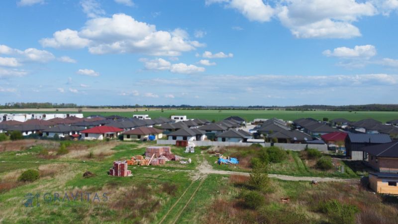 Stavebný pozemok v Bernolákove, Višňová ulica - Nová výstavba na ulici Višňová, Pozemky - bývanie, obklopená prírodou a zeleňou.