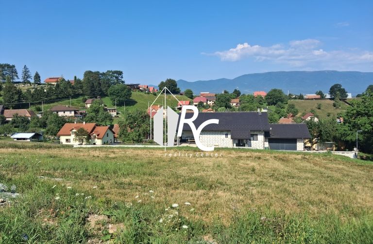STAVEBNÉ POZEMKY s PANORAMATIICKÝM VÝHĽADOM  ZÁBORIE - Záborie, pozemky - bývanie so scenériou domov a zeleným prostredím za slnečného počasia.