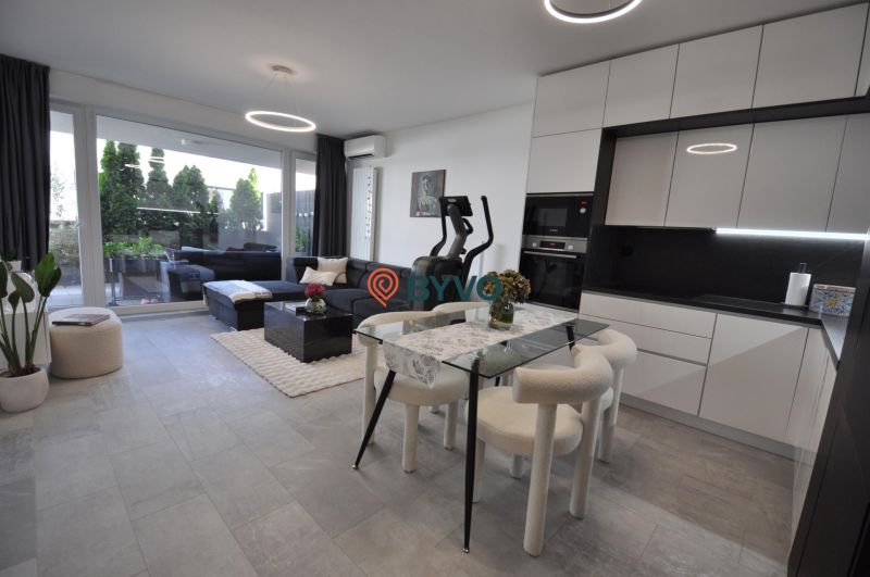 Štýlový 3i byt s unikátnou 116 m² terasou a výhľadom - Koliba
