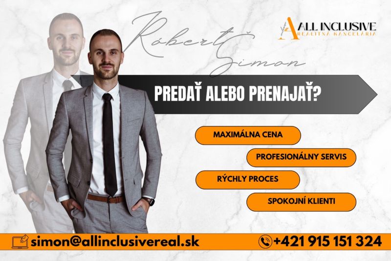 MODERNÁ NOVOSTAVBA | TOPOĽČANY | MRAVENISKO - Reklamný banner; muž v obleku; kontakt na realitného makléra; predaj či prenájom nehnuteľností.