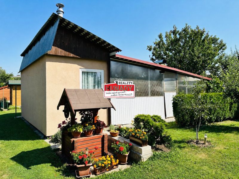 (299 m²) KRÁSNE UDRŽIAVANÁ ZÁHRADKA