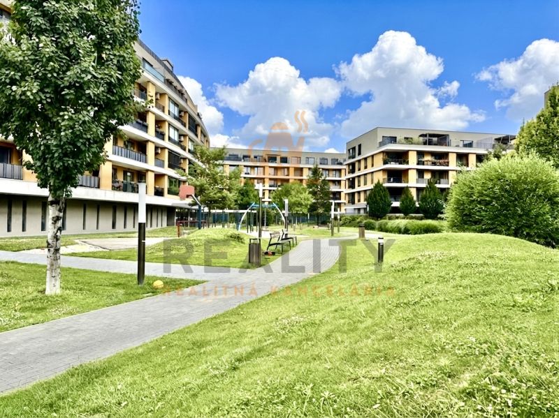 Na predaj novostavba 3 izbový byt, Bratislava, Nový Ružinov, Bajkalská - Bytové komplexy obklopené zeleňou na ulici Bajkalská v Bratislave - Ružinove.