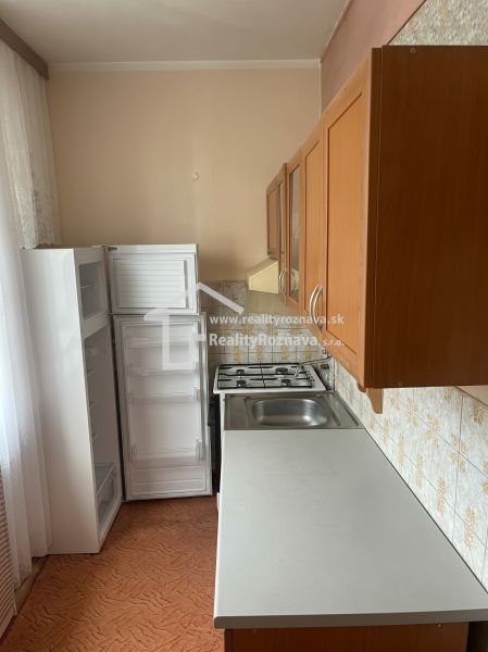 ZNÍŽENÁ CENA !!!! - 2 izbový byt ul. Budovateľská