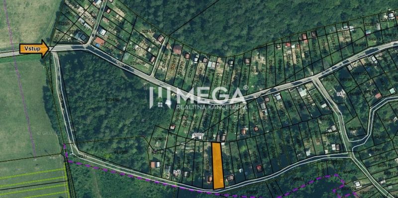 Na predaj pozemok/záhradka v záhradkárskej osade Poniklec Humenné - Mapa záhrad v Humennom zobrazuje pozemky so zakreslením vstupu do oblasti.