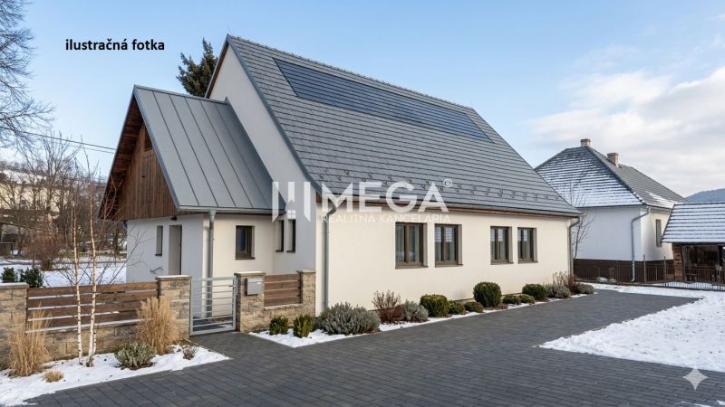 Predaj budovy v obci Zboj - Dom s modernou strechou a záhradou v zasneženom Zboji, vhodný na obchodné priestory.