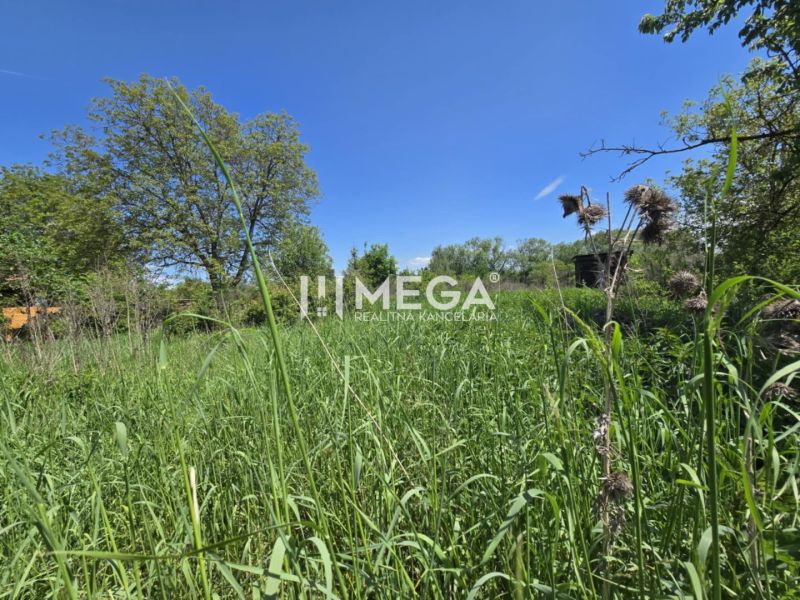 NA PREDAJ stavebný pozemok, Veľká Ida - Gomboš, KE - okolie - Trávnaté pozemky na predaj v lokalite Veľká Ida, Veľká Ida, Gomboš, vhodné na bývanie.