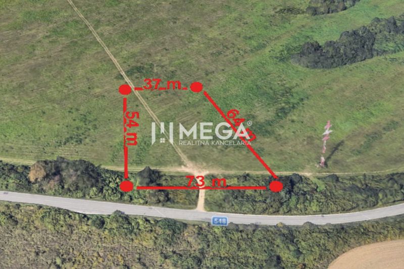 NA PREDAJ: Pozemok 3 000 m² LORINČÍK INVESTIČNÝ POTENCIÁL - Letecký pohľad na Poľnohospodárske a lesné pozemky v Košiciach II s vyznačenými rozmermi.