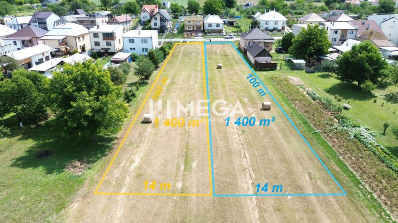 NA PREDAJ DVA SAMOSTATNÉ STAVEBNÉ POZEMKY - obec JASENOV - Pozemky - bývanie v Jasenove s rozlohou 1400 m², vhodné pre stavbu domov.
